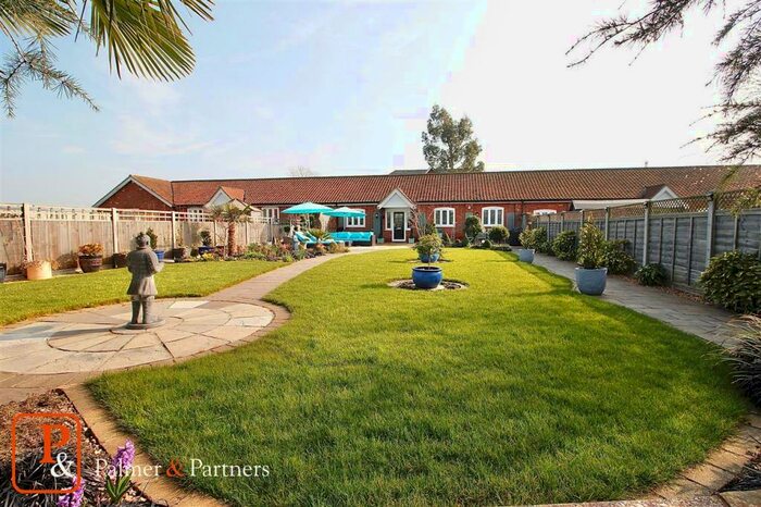 2 Bedroom Terraced Bungalow For Sale In Rectory Farm Barns, Main Road, Henley, IP6