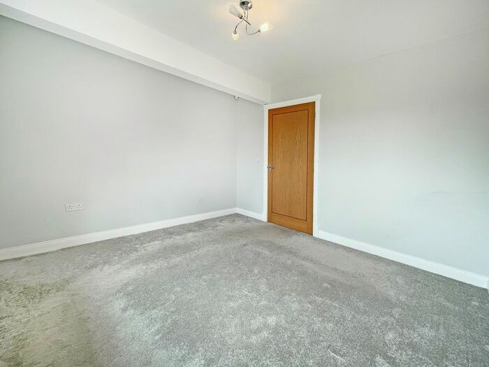 2 Bedroom Flat For Sale In Slake Terrace, Hartlepool, TS24