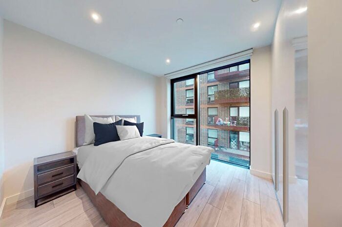 2 Bedroom Flat To Rent In , New Kent Road, London, SE1