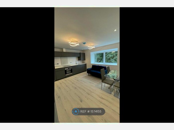 2 Bedroom Flat To Rent In Anthus Mews, Northwood, HA6
