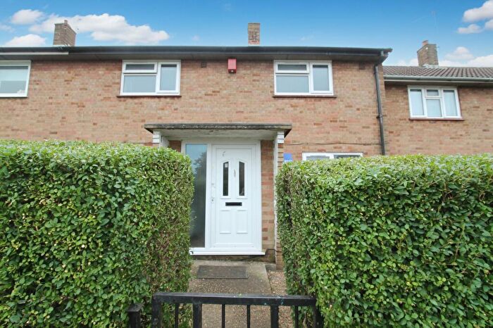 3 Bedroom Terraced House For Sale In High Dells, Hatfield, AL10
