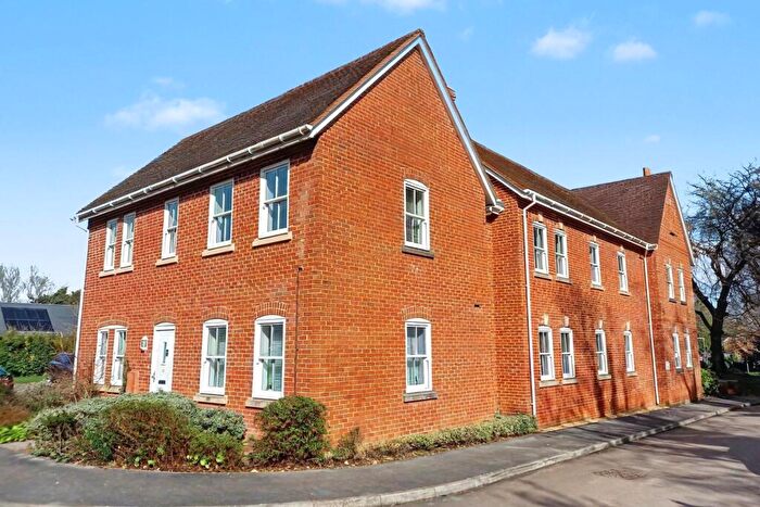 2 Bedroom Flat For Sale In Winchester, SO22