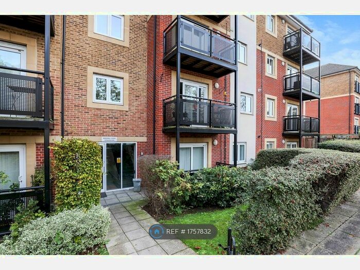 1 Bedroom Flat To Rent In Marshall Court, London, SE20