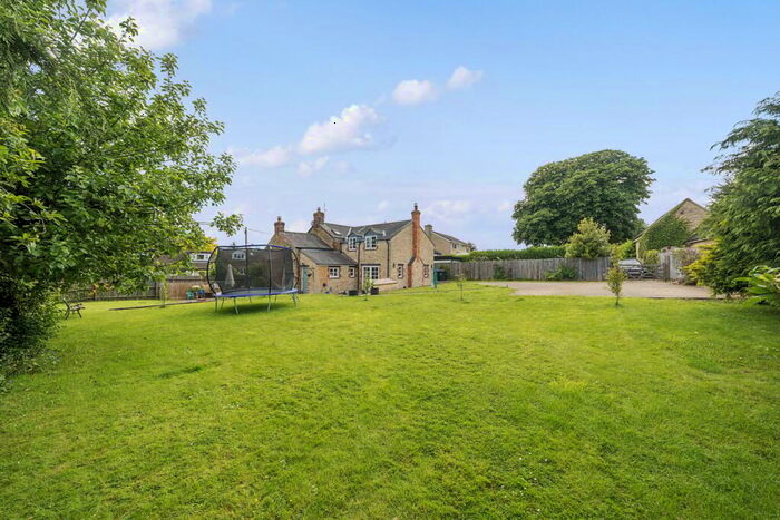 5 Bedroom Character Property For Sale In Enstone Road, Middle Barton, Chipping Norton, OX7