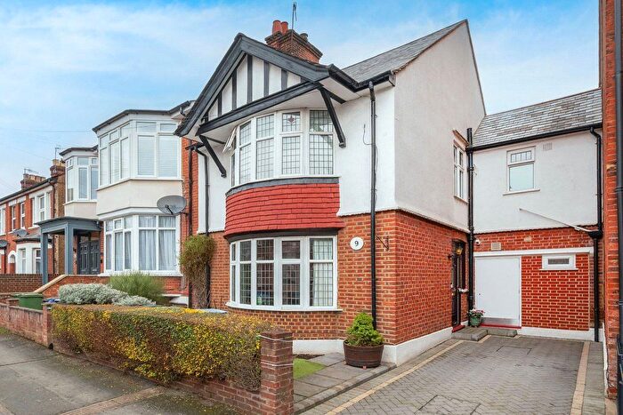 4 Bedroom Semi Detached House To Rent In Wellington Road, Watford, Hertfordshire, WD17