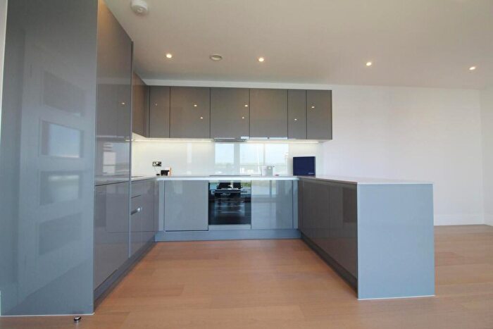 2 Bedroom Apartment To Rent In Flagstaff Road, Reading, RG2