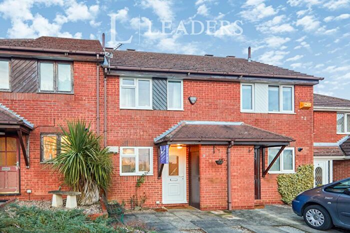 2 Bedroom Town House To Rent In Talgarth Close, Oakwood, DE21