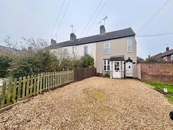 3 Bedroom End Terrace House For Sale In Wharf Road, Peterborough, PE2