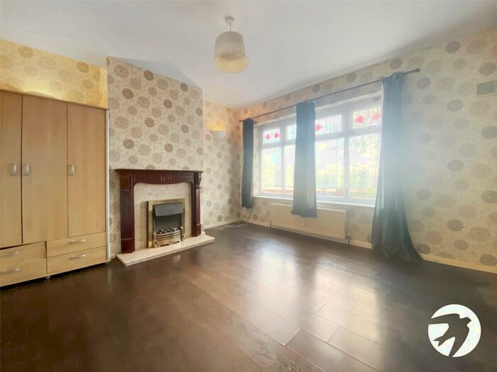 3 Bedroom House To Rent In Park Road, Dartford, Kent, DA1