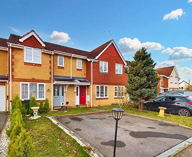2 Bedroom Terraced House For Sale In Dakin Close, Maidenbower, Crawley, RH10