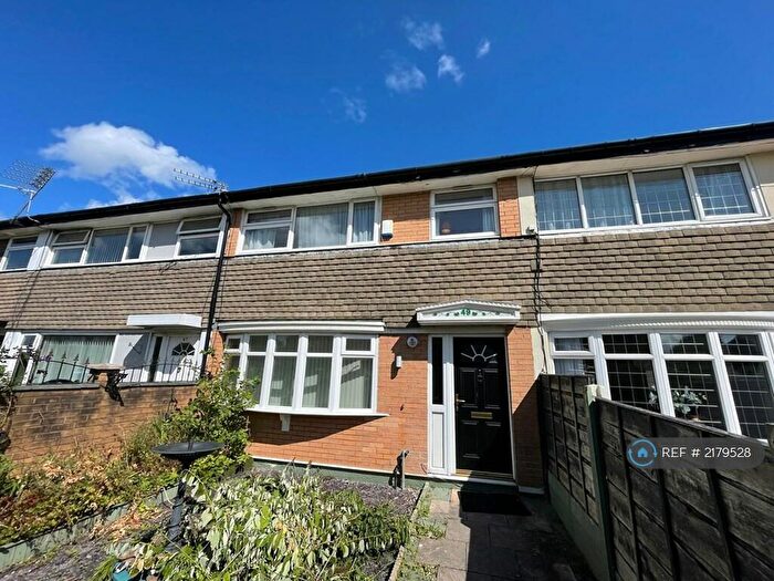 3 Bedroom Terraced House To Rent In Cambridge Road, Droylsden, Manchester, M43