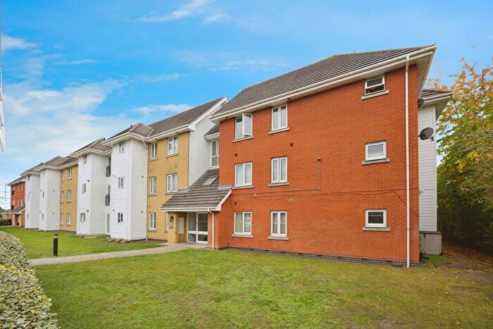 2 Bedroom Flat For Sale In Fleming Road, Chafford Hundred, Grays, RM16