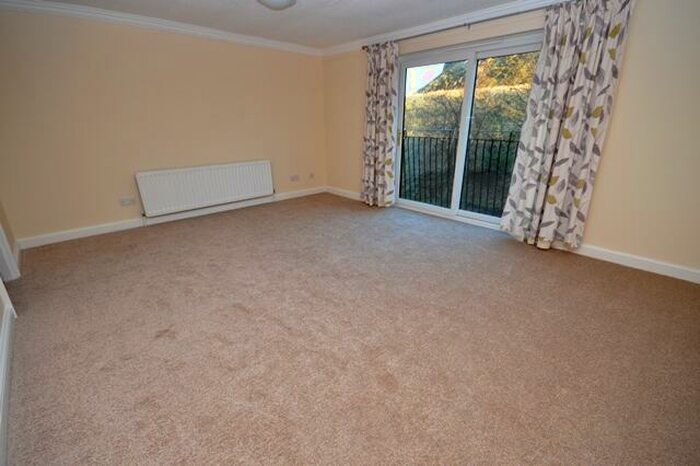 2 Bedroom Flat To Rent In L &#; East Parkside, Edinburgh, EH16