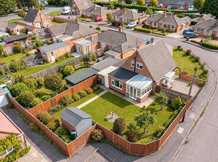 3 Bedroom Detached Bungalow For Sale In Caird Lawns, Devizes, Wiltshire, SN10