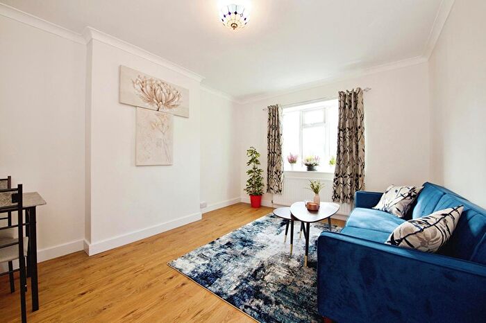 2 Bedroom Flat To Rent In The Hyde, London, NW9