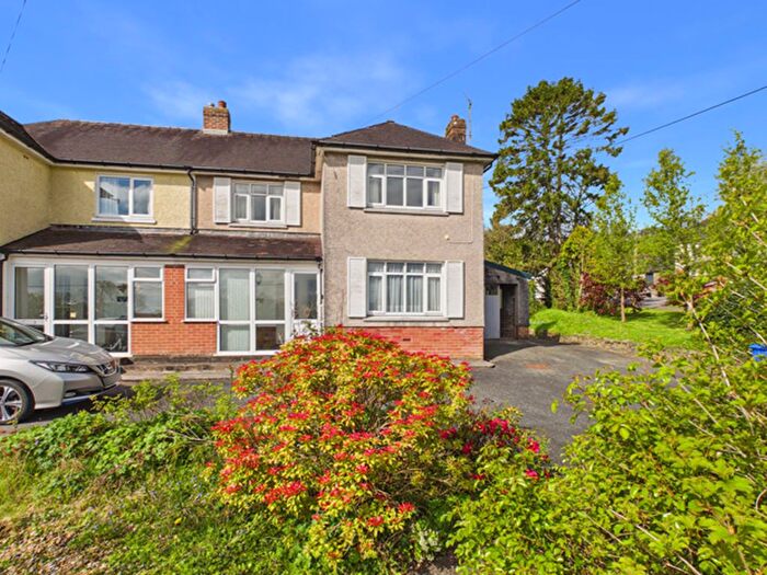 3 Bedroom Semi-detached House For Sale In Bronwydd Road, Carmarthen, SA31