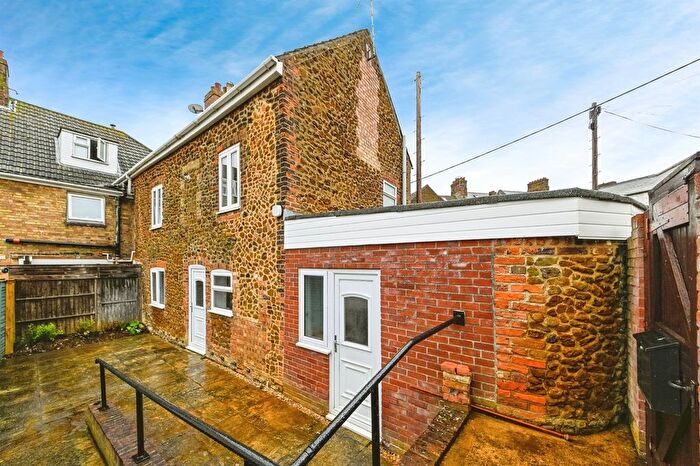 2 Bedroom Semi-Detached House To Rent In Southend Road, Hunstanton, PE36