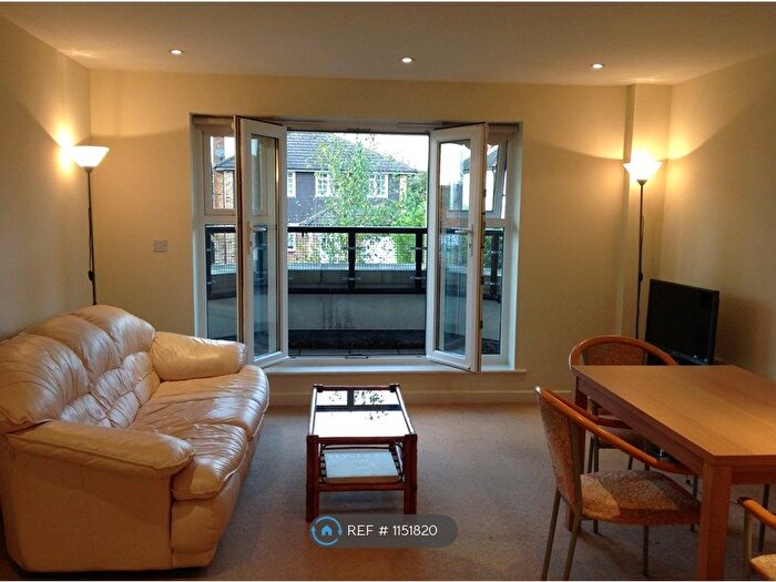 2 Bedroom Flat To Rent In Cheriton Lodge, Ruislip, HA4