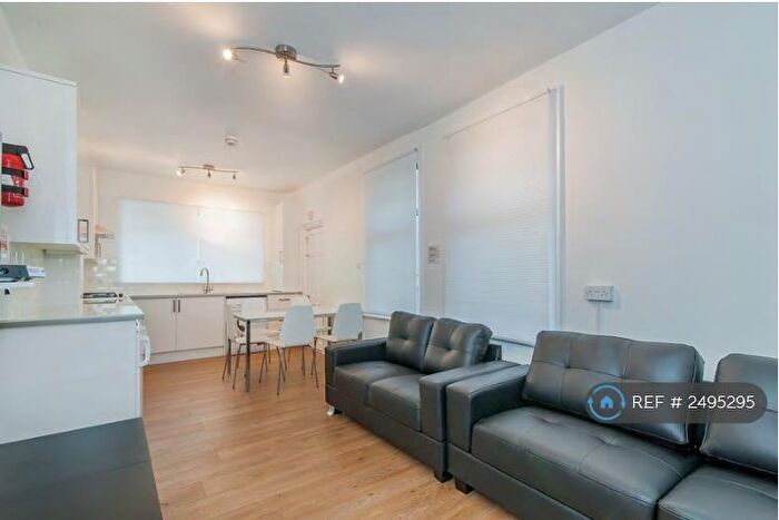 5 Bedroom Terraced House To Rent In St. Margarets Avenue, London, N15