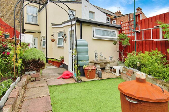 3 Bedroom Terraced House For Sale In Newlands Road, Ramsgate, Kent, CT12