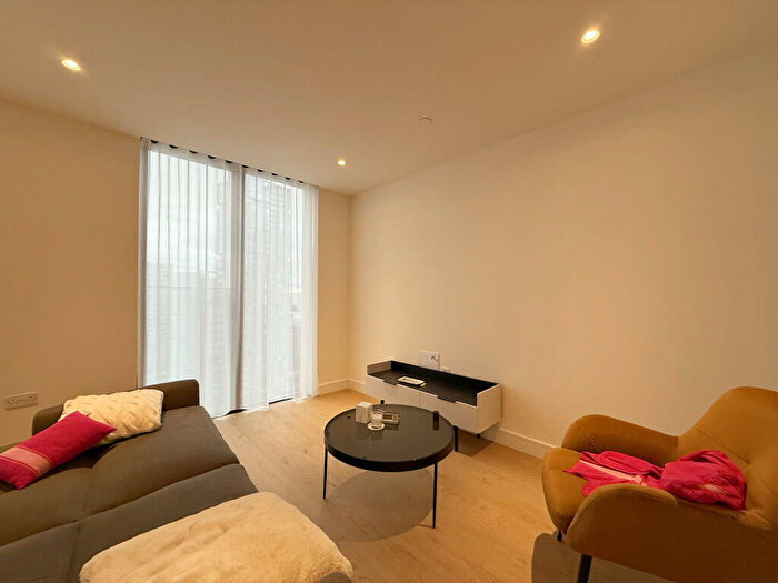 1 Bedroom Apartment To Rent In Marsh Wall, London, E14