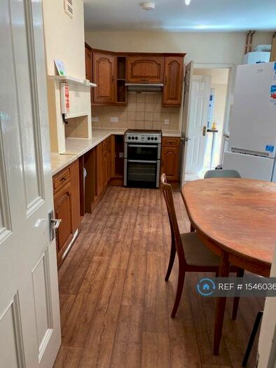 5 Bedroom Terraced House To Rent In Wellsway, Bath, BA2