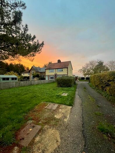 3 Bedroom Semi-Detached House To Rent In Hammonds Cottages, Hammonds Road, Little Baddow, Chelmsford, CM3