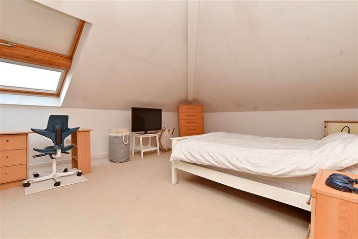 1 Bedroom Flat For Sale In Kings Lane, Sutton, Surrey, SM1