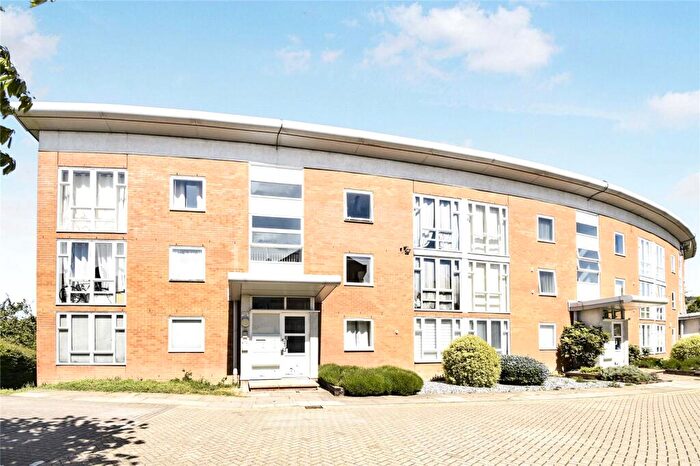 1 Bedroom Flat To Rent In Grimsby Grove, London, E16