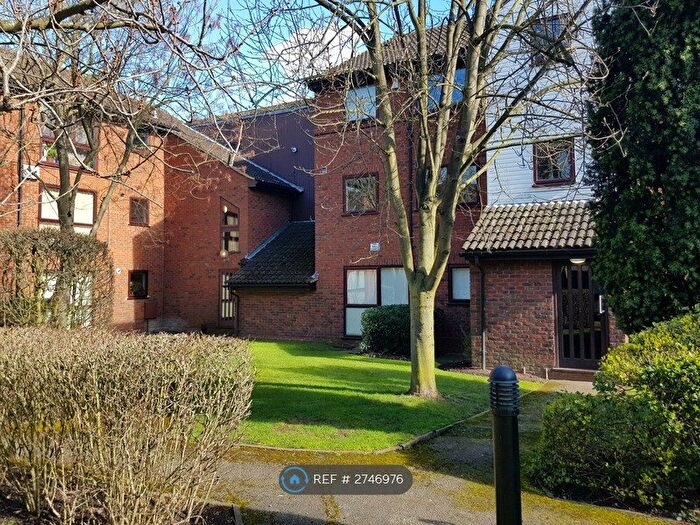 1 Bedroom Flat To Rent In Laleham Road, Shepperton, TW17