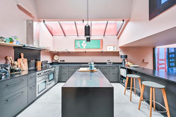 3 Bedroom Flat To Rent In Ashby Mews, Brockley, SE4