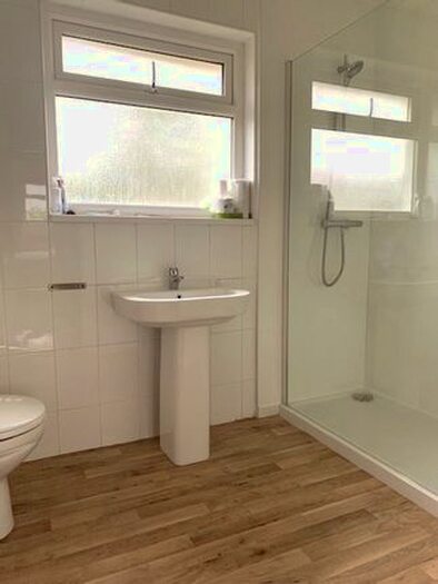 4 Bedroom Semi-Detached House To Rent In The Oval, Bath, BA2