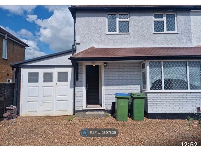 3 Bedroom Semi-Detached House To Rent In First Avenue, Walton-On-Thames, KT12