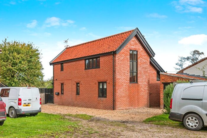 2 Bedroom Detached House For Sale In The Green, Aldborough, Norwich, NR11