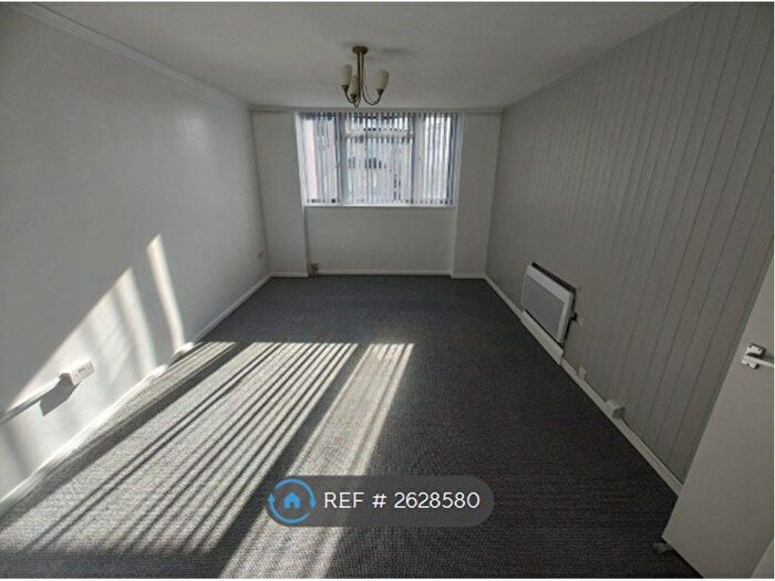 2 Bedroom Flat To Rent In Cheriton Road, Folkestone, CT20