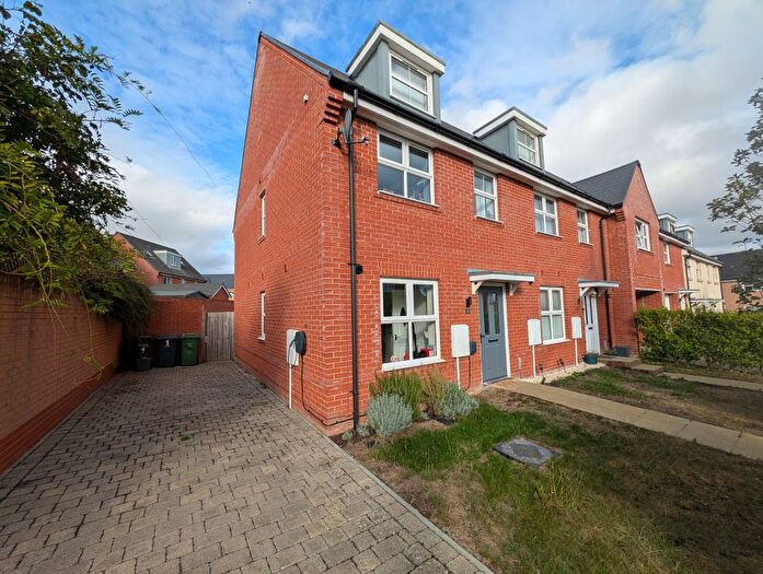 3 Bedroom Semi-Detached House To Rent In Comber Close, Andover, Hampshire, SP11