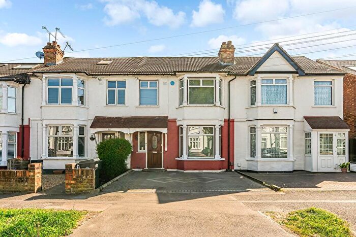 3 Bedroom House For Sale In Marmion Avenue, Chingford, E4