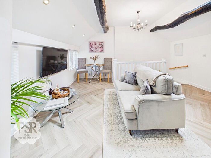 1 Bedroom Apartment For Sale In Eccles Road, Chapel-En-Le-Frith, SK23
