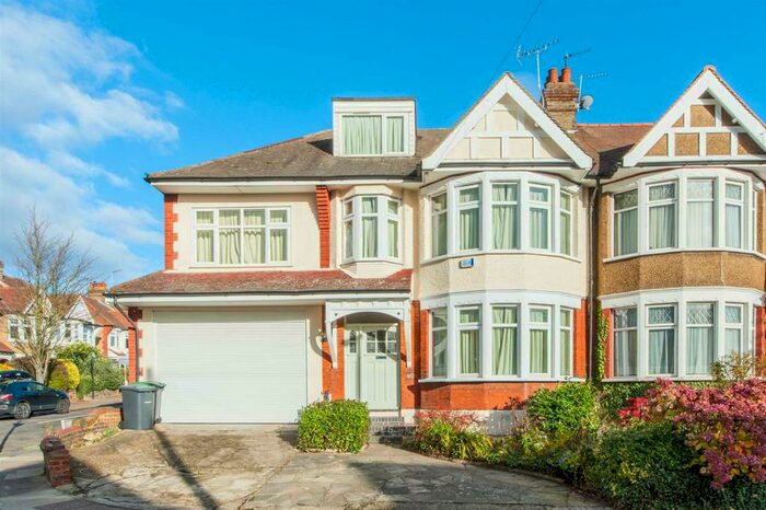 5 Bedroom Semi-Detached House To Rent In Winton Avenue, New Southgate, N11
