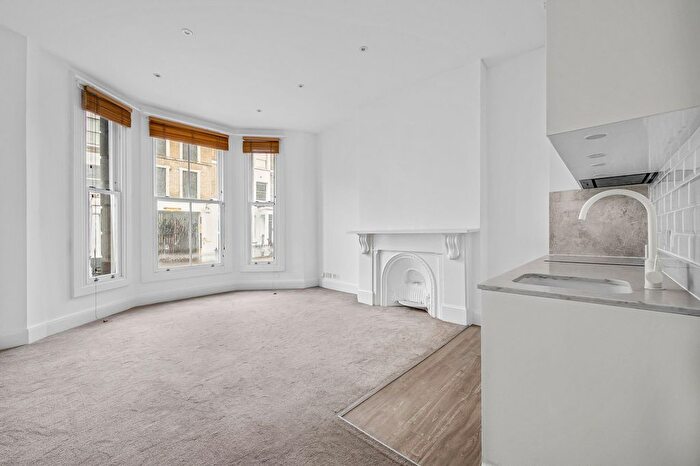2 Bedroom Flat For Sale In Westbourne Park Road, Notting Hill, W11