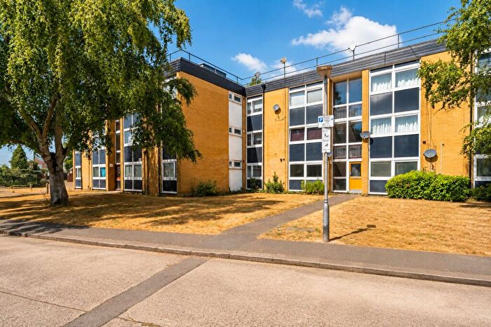 2 Bedroom Apartment For Sale In St. Pauls Place, Hatfield Road, St. Albans, Hertfordshire, AL1