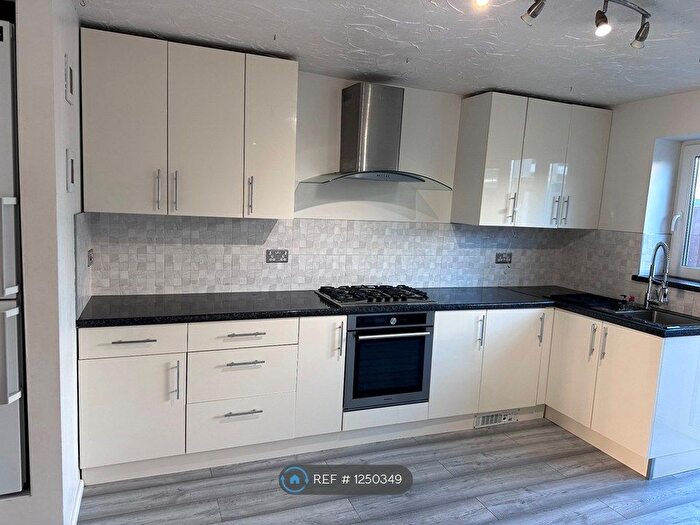 3 Bedroom Terraced House To Rent In Ashfields, Basildon, SS13