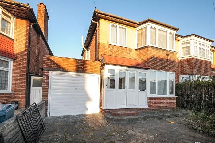3 Bedroom Semi-Detached House To Rent In Stanmore, Middlesex, HA7