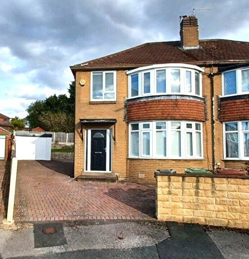 3 Bedroom Semi-Detached House To Rent In Carr Manor Walk, Leeds, West Yorkshire, LS17
