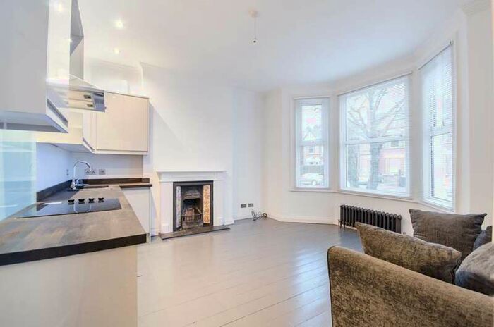 2 Bedroom Flat To Rent In Holland Road, Kensal Green, NW10