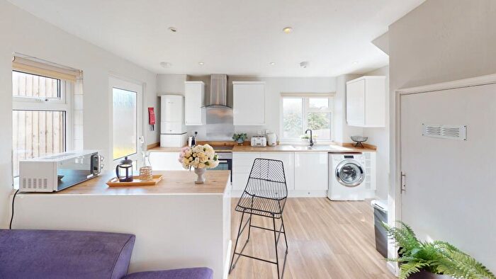 5 Bedroom House To Rent In Garrick Road, Whiteway, Bath, BA2