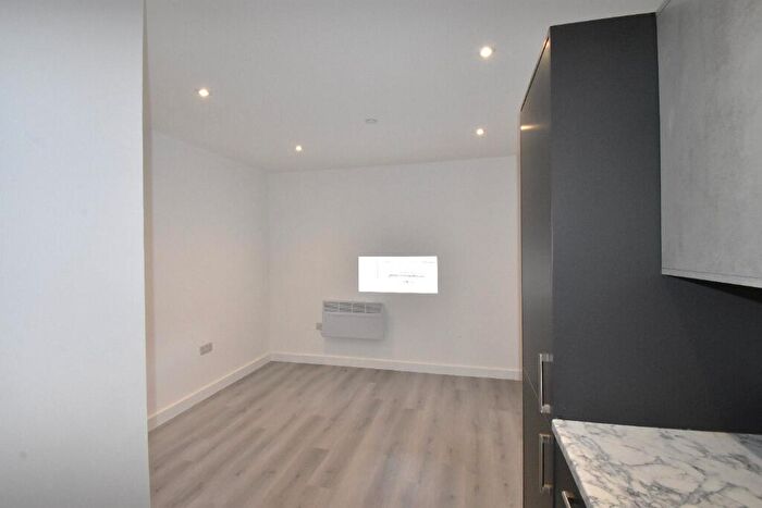 2 Bedroom Flat To Rent In - George Street, Hull, HU1