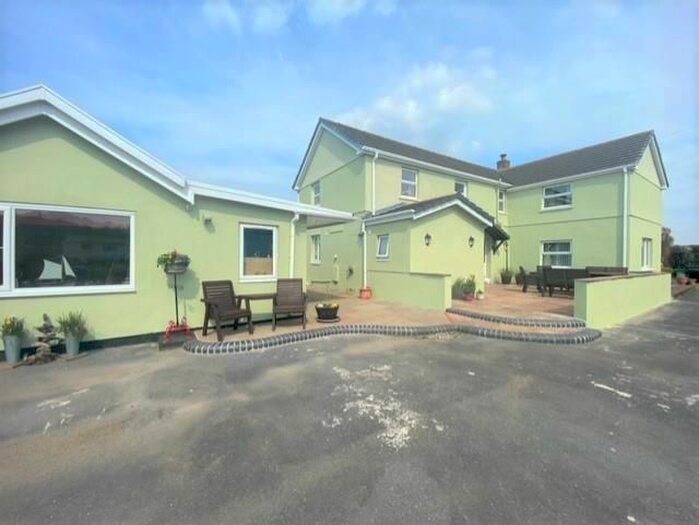 3 Bedroom Detached House For Sale In Station Road, Nantgaredig, Carmarthen, SA32