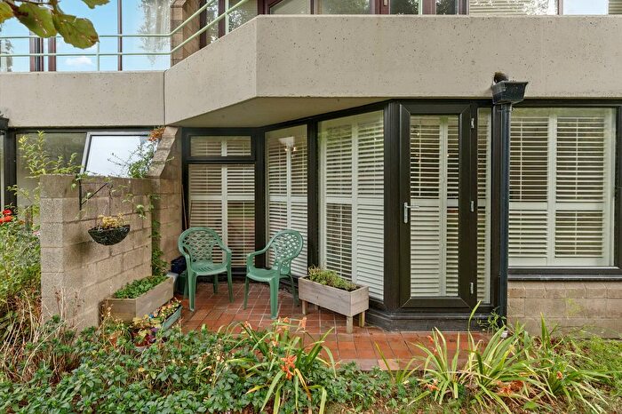 1 Bedroom Flat For Sale In Thackley End, Oxford, OX2