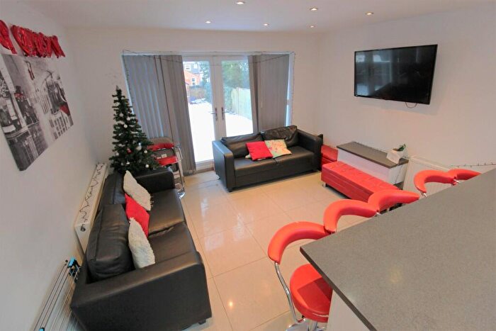 9 Bedroom Terraced House To Rent In Tiverton Road, Selly Oak, Birmingham, B29